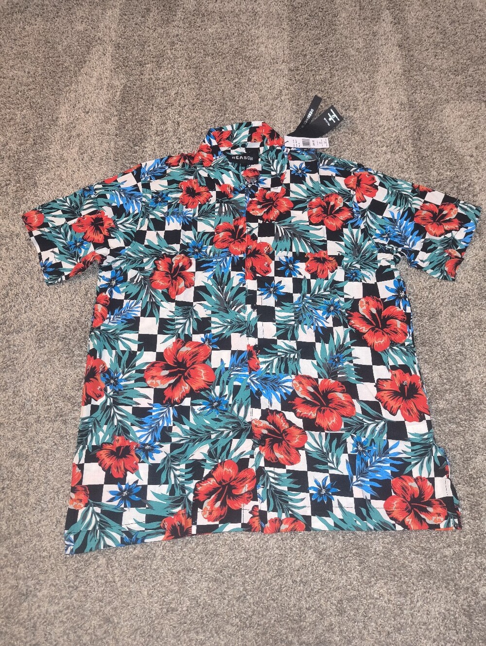 Mens Reason brand Short Sleeve Shirt Size XL, Run small fit like a Large